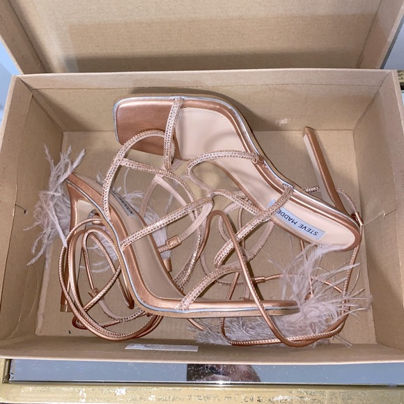 Never worn Steve Madden heels size 7.5 - Picture 2 of 3